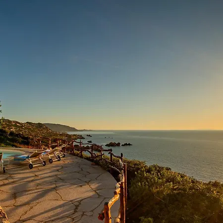 Futura Anima Sarda, Sul Tramonto Con Piscina Privata Villa