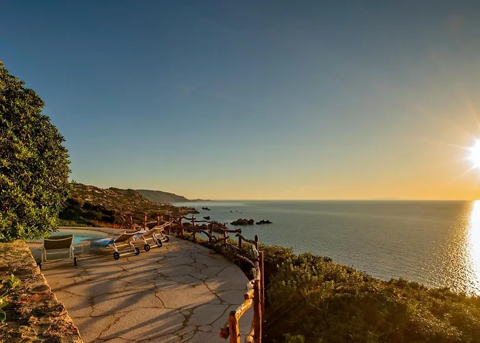 Futura Anima Sarda, Sul Tramonto Con Piscina Privata Villa