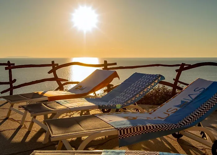 Futura Anima Sarda, Sul Tramonto Con Piscina Privata 帕拉迪索海岸